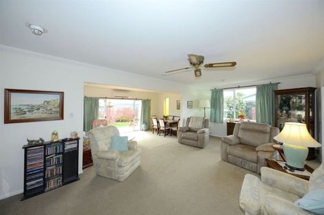 Photo of property in 17 Thurso Place, New Brighton, Christchurch, 8083