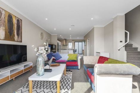 Photo of property in 75 Te Oneroa Way, Long Bay, Auckland, 0630