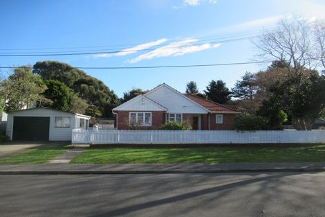 Photo of property in 2 Saint James Avenue, Boulcott, Lower Hutt, 5011