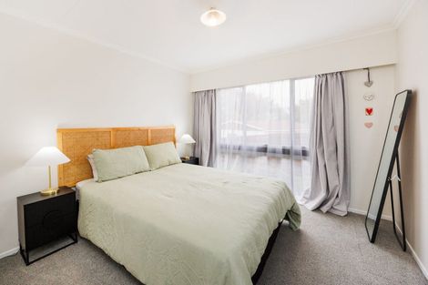 Photo of property in 9 Lyndale Place, Kelvin Grove, Palmerston North, 4414