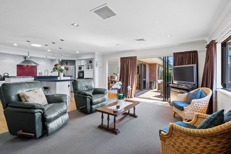 Photo of property in 2 Faber Place, Inglewood, 4330