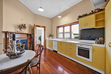 Photo of property in 68 Collins Street, Hawera, 4610