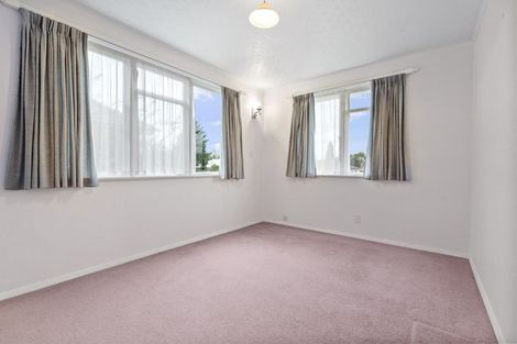 Photo of property in 27 Ashford Avenue, Hokowhitu, Palmerston North, 4410