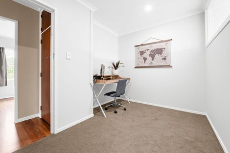Photo of property in 1 Kingsley Street, St Andrews, Hamilton, 3200