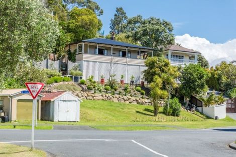 Photo of property in 1 Robertson Street, Russell, 0202