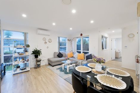 Photo of property in 96b Sturges Road, Henderson, Auckland, 0612