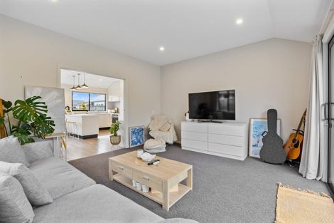 Photo of property in 12 Thomas Way, Brightwater, 7022