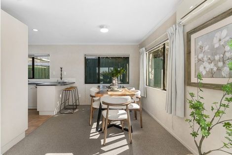Photo of property in 1a Eaglen Place, Howick, Auckland, 2010