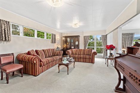 Photo of property in 28 Bartlett Grove, Tawa, Wellington, 5028