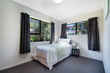Photo of property in 17 Palomino Drive, Henderson, Auckland, 0612
