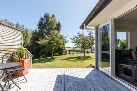 Photo of property in 35 Oram Drive, Turitea, Palmerston North, 4472