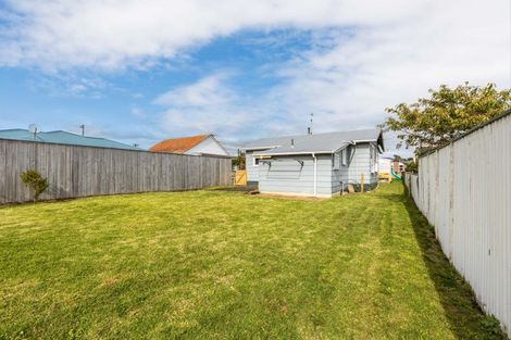 Photo of property in 52 Blake Street, Waitara, 4320
