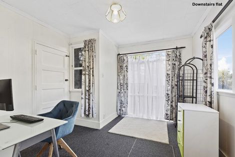 Photo of property in 15a Romney Square, Tawa, Wellington, 5028