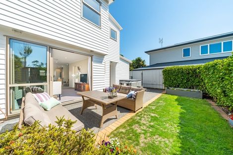 Photo of property in 5 Latimer Way, Petone, Lower Hutt, 5012
