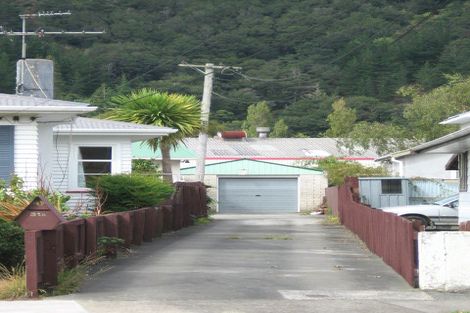 Photo of property in 33a Wilford Street, Wallaceville, Upper Hutt, 5018
