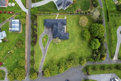 Photo of property in 10 East Ridge Grove, Newstead, Hamilton, 3286