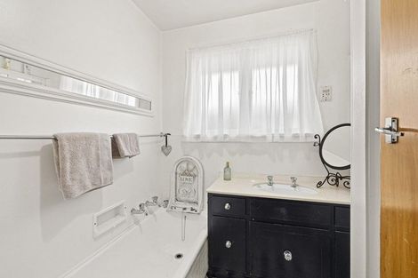 Photo of property in 11 Deloraine Street, Somerfield, Christchurch, 8024