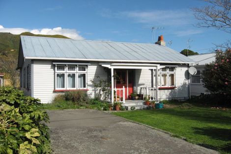 Photo of property in 114 Waiwhetu Road, Waterloo, Lower Hutt, 5011