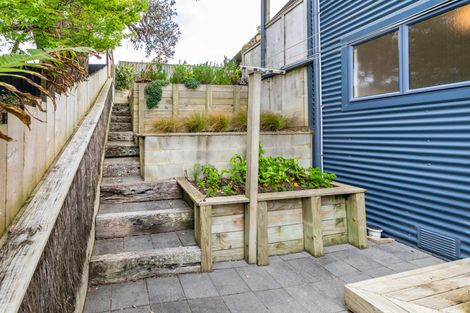 Photo of property in 3/32 Hand Road, Helensville, 0800