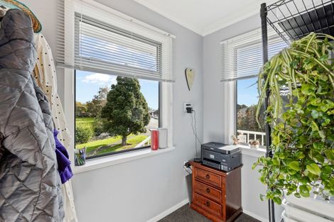 Photo of property in 1 Bonithon Avenue, Moturoa, New Plymouth, 4310