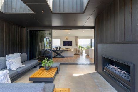 Photo of property in 33 Whakamoenga Point, Acacia Bay, Taupo, 3385