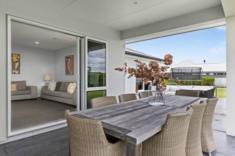 Photo of property in 145 Arataki Road, Havelock North, 4130