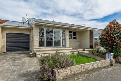 Photo of property in 2/80 Charles Street, Waltham, Christchurch, 8011