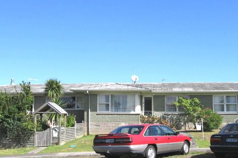 Photo of property in 1/1 Waratah Street, Birkenhead, Auckland, 0626