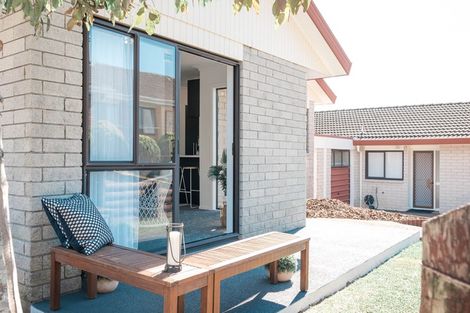 Photo of property in 1/75 Aberfeldy Avenue, Highland Park, Auckland, 2010