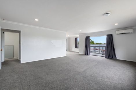 Photo of property in 10 Herald Way, Welcome Bay, Tauranga, 3112