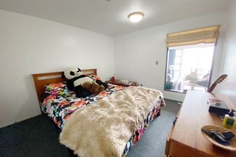 Photo of property in 3/2 Atarangi Road, Greenlane, Auckland, 1051