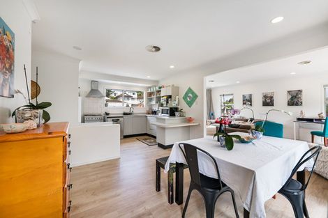 Photo of property in 10 Opal Avenue, Pakuranga, Auckland, 2010