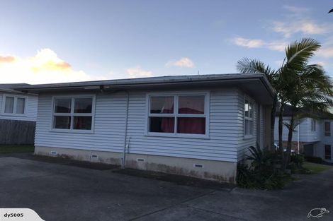 Photo of property in 29 Raleigh Road, Northcote, Auckland, 0627