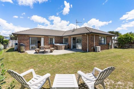 Photo of property in 11 Sarah Place, Papamoa Beach, Papamoa, 3118