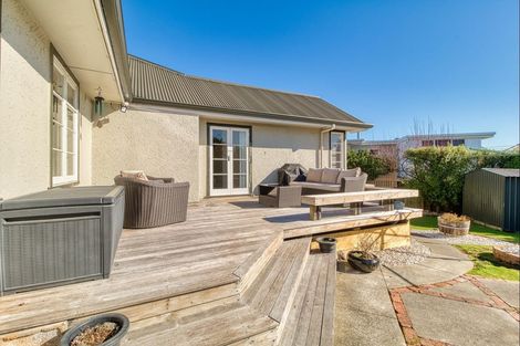Photo of property in 161 Te Mata Road, Havelock North, 4130