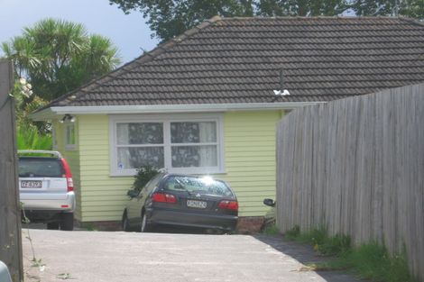 Photo of property in 15 Arahia Street, Northcote, Auckland, 0627