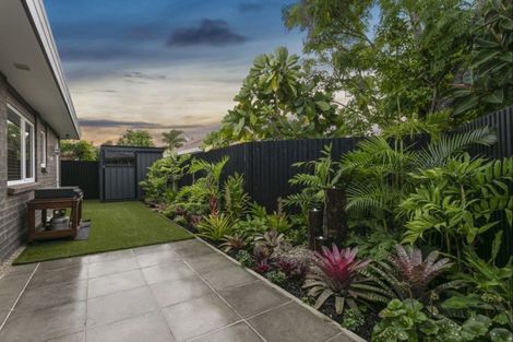 Photo of property in 2/54 Lakeside Drive, Orewa, 0931