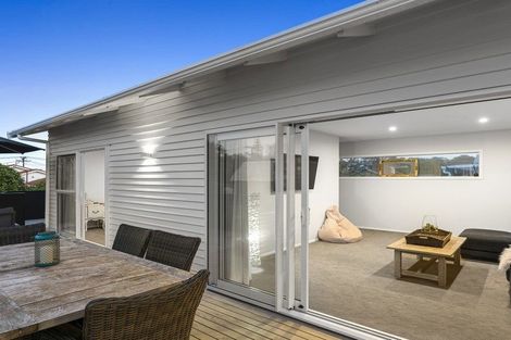 Photo of property in 3 Kitchener Terrace, Moturoa, New Plymouth, 4310