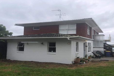 Photo of property in 2/70 Beresford Street, Bayswater, Auckland, 0622