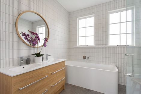 Photo of property in 65 Kotare Street, Fendalton, Christchurch, 8041