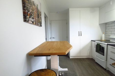 Photo of property in 16 Hunter Street, Westport, 7825