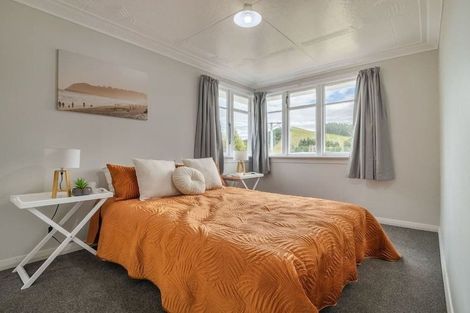 Photo of property in 489 Kaikorai Valley Road, Bradford, Dunedin, 9011