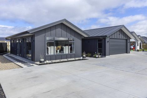 Photo of property in 32 Tawhai Crescent, Wharewaka, Taupo, 3330