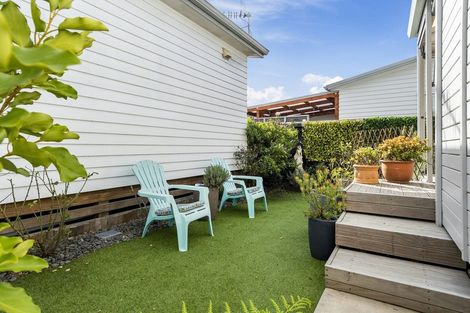 Photo of property in 11 Kamahi Crescent, Papamoa Beach, Papamoa, 3118