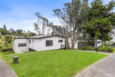 Photo of property in 22 Rosecamp Road, Beach Haven, Auckland, 0626