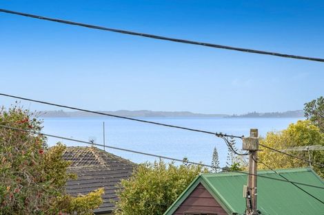 Photo of property in 22 Matai Road, Stanmore Bay, Whangaparaoa, 0932