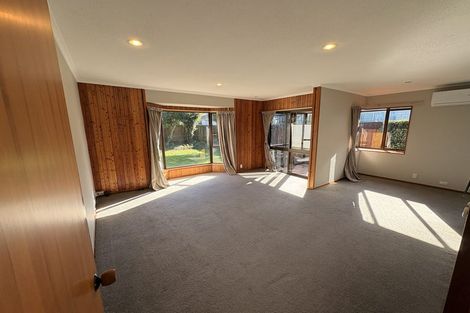 Photo of property in 2/38 Chipping Lane, Redwood, Christchurch, 8051