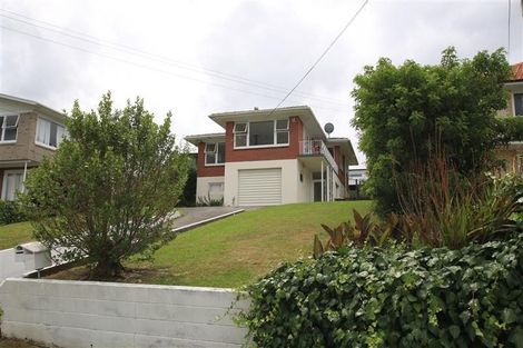 Photo of property in 12 City View Terrace, Birkenhead, Auckland, 0626