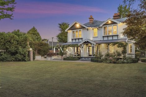 Photo of property in Chilcombe Homestead, 4 Medbury Terrace, Fendalton, Christchurch, 8041