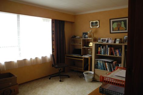 Photo of property in 12 Timaru Road, Waimate, 7924